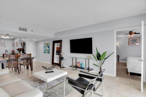 Brickell Bay Exclusive 2BR Condo Getaway with Sofa Bed